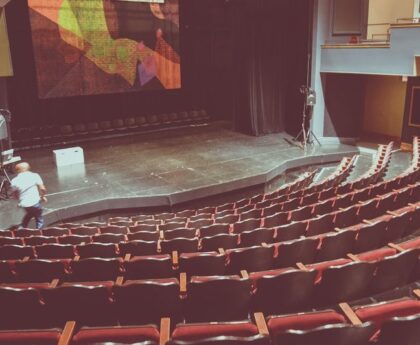 Theatrical Turbulence: Unraveling the Grease Show Disturbance in London's West EndTheatricalTurbulence,GreaseShow,London'sWestEnd,Disturbance