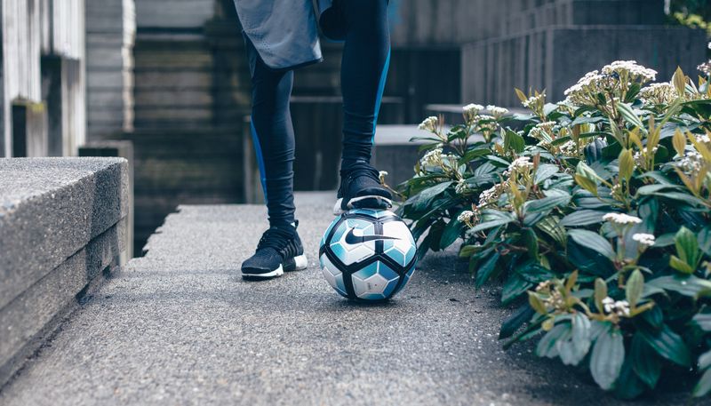 "Battle on the Pitch: Greece Takes on the Netherlands in a Clash of Titans"sports,soccer,Greecenationalteam,Netherlandsnationalteam,internationalmatch