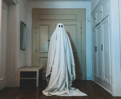 "Reviewing the Eerie Elegance of Ghosts Season 5 on BBC One"ghosts,season5,BBCOne,review